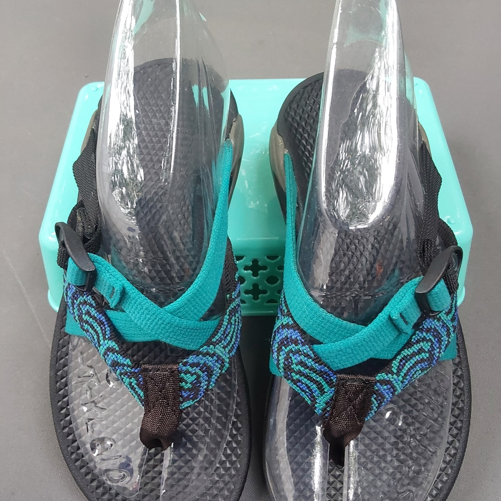 Chaco Zong sandals